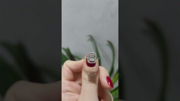 Pırlanta 0,34 Ct Baget Yüzük ürün videosu