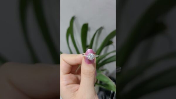 Pırlanta 0,77 Ct Tektaş Yüzük ürün videosu