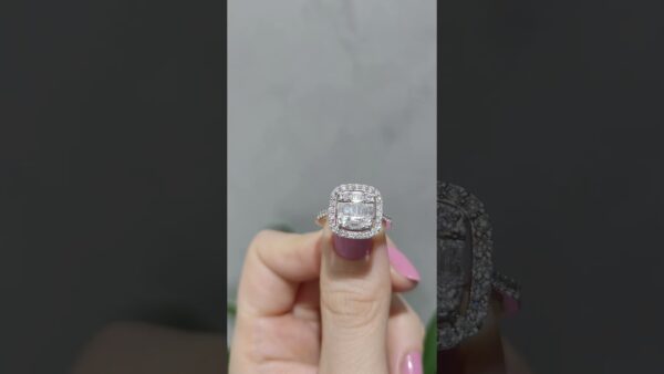 Pırlanta 0,95 Ct Baget Yüzük ürün videosu