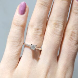 Outlet Pırlanta 0,40 Ct E Renk GIA Sertifikalı Tektaş Yüzük YZ09467