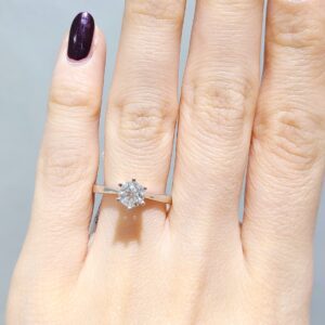 Outlet Pırlanta 0,72 Ct E Renk HRD Sertifikalı Tektaş Yüzük YZ09715