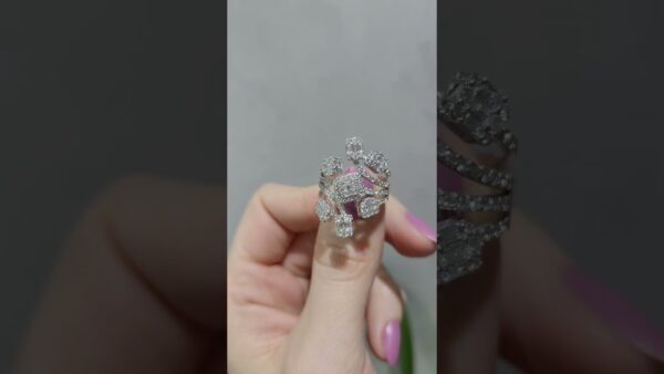 Pırlanta 1,08 Ct Fantezi Baget Yüzük ürün videosu