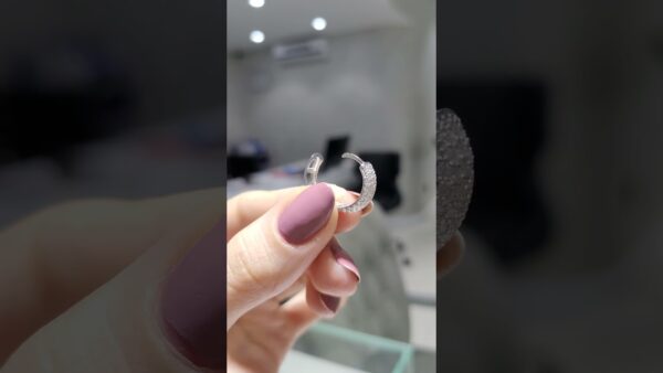 0.75 Ct Hoop Diamond Earrings product video