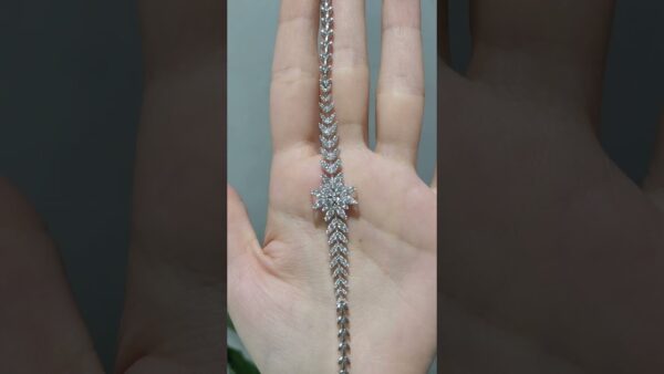 Pırlanta 2,08 Ct Fantezi Çiçek Bileklik ürün videosu