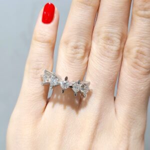 Outlet Pırlanta 1,50 Ct E Renk HRD Sertifikalı Beştaş Yüzük YZ10136