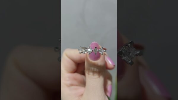 0.90 Ct Five-Stone Diamond Ring product video