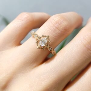 Outlet Pırlanta 0,39 Ct HRD Sertifikalı Otantik Oval Tektaş Yüzük YZ10141