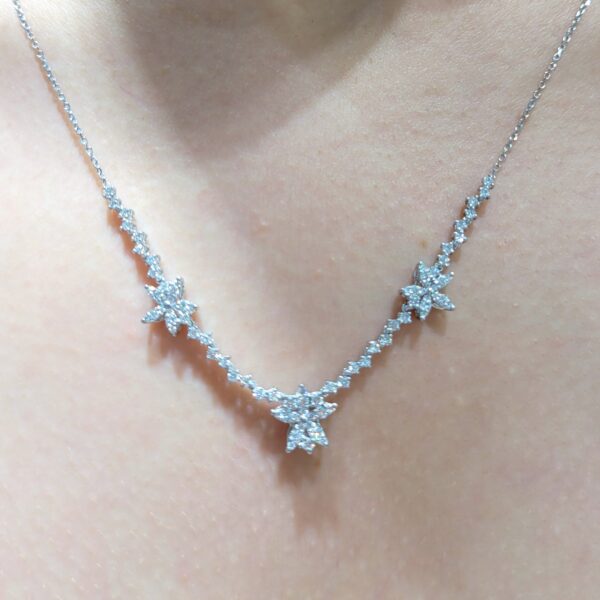 Outlet Pırlanta 0,93 Ct Çiçekli Kolye KL02846