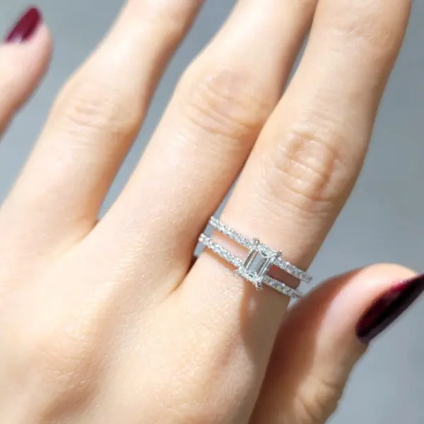 Outlet Pırlanta 0,95 Ct Bagetli Tasarım Yarımtur Yüzük LD03252