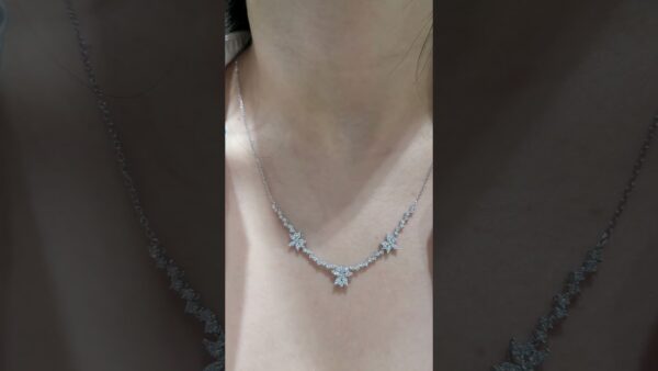 Pırlanta 0,93 Ct Çiçekli Kolye ürün videosu