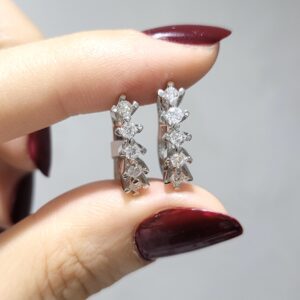 Outlet Pırlanta 0,56 Ct Beştaş Küpe