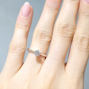 Outlet Pırlanta 0,31 Ct E Renk HRD Sertifikalı Tektaş Yüzük YZ09942