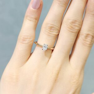 Outlet Pırlanta 0,36 Ct D Renk HRD Sertifikalı Oval Tektaş Yüzük