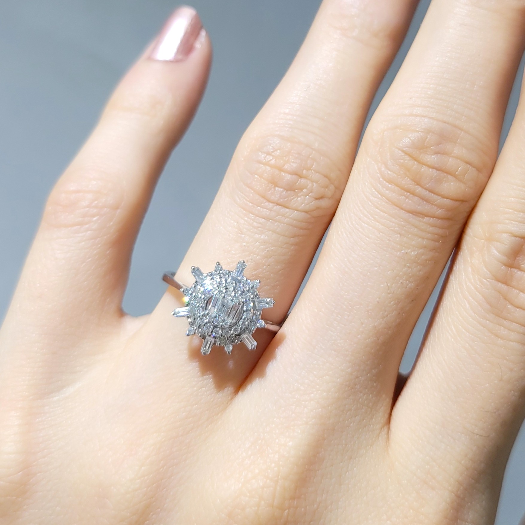 Outlet Pırlanta 0,39 Ct Baget Tasarım Yüzük EDZ0316