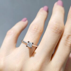 Outlet Pırlanta 0,44 Ct HRD Sertifikalı Tektaş Yüzük YZ10044