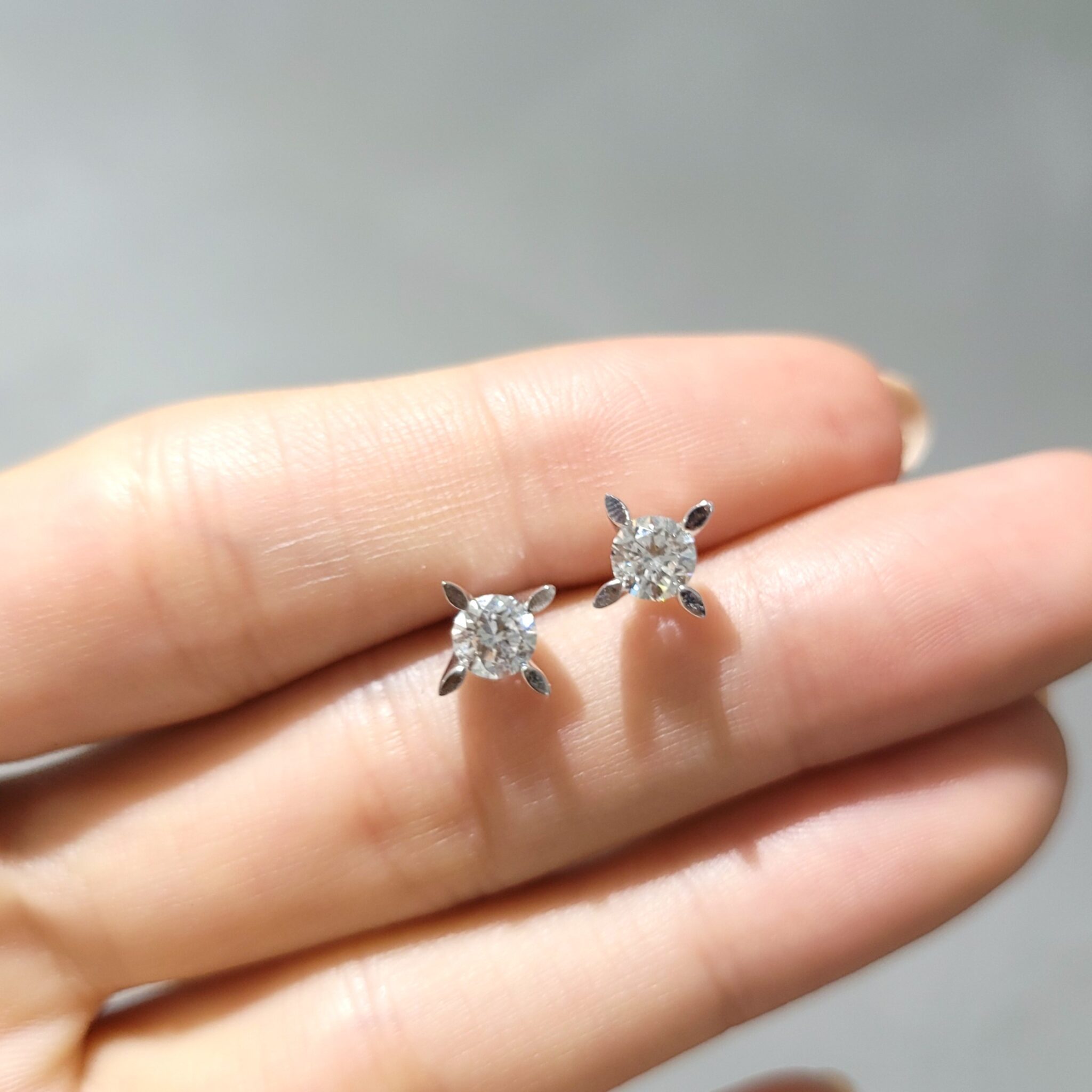 Outlet Pırlanta 0,80 Ct GIA Sertifikalı Tektaş Küpe