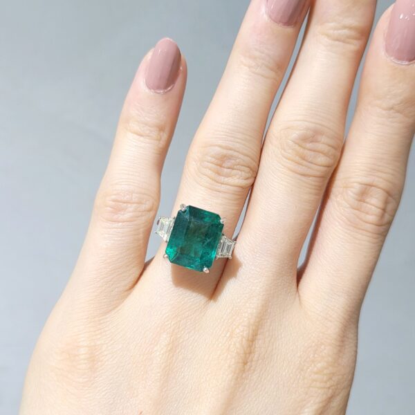 6.85 Ct Emerald Diamond Ring — image 1