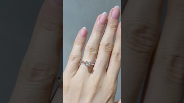 Pırlanta 0,37 Ct E Renk HRD Sertifikalı Tektaş Yüzük ürün videosu