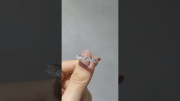 1.02 Ct Half-Eternity Diamond Ring product video