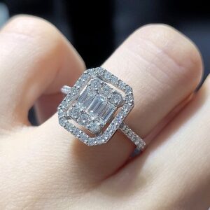 Outlet Pırlanta 0,92 Ct Baget Yüzük