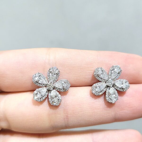 Pırlanta 1,70 Ct Çiçek Küpe — görsel 1
