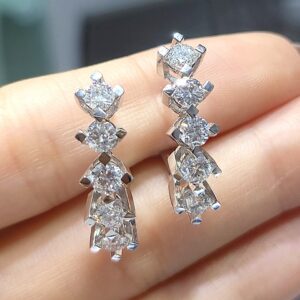 Outlet Pırlanta 1,90 Ct HRD Sertifikalı Beştaş Küpe