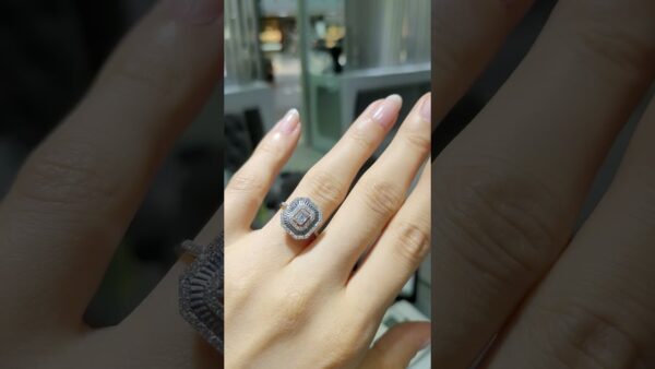 Outlet Pırlanta 0,39 Ct Baget Yüzük ürün videosu