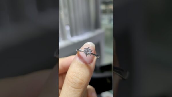 Pırlanta 0,50 Ct HRD Sertifikalı D Renk Tektaş Yüzük ürün videosu