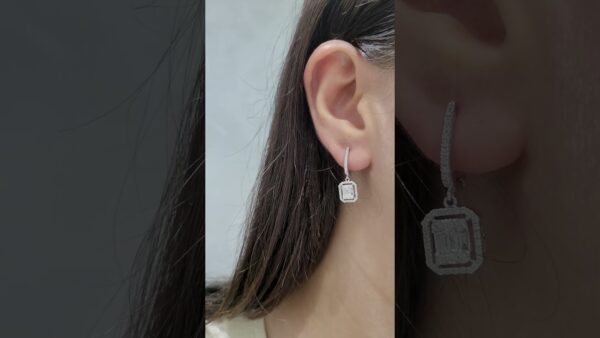 0.73 Ct Baguette Diamond Earrings product video