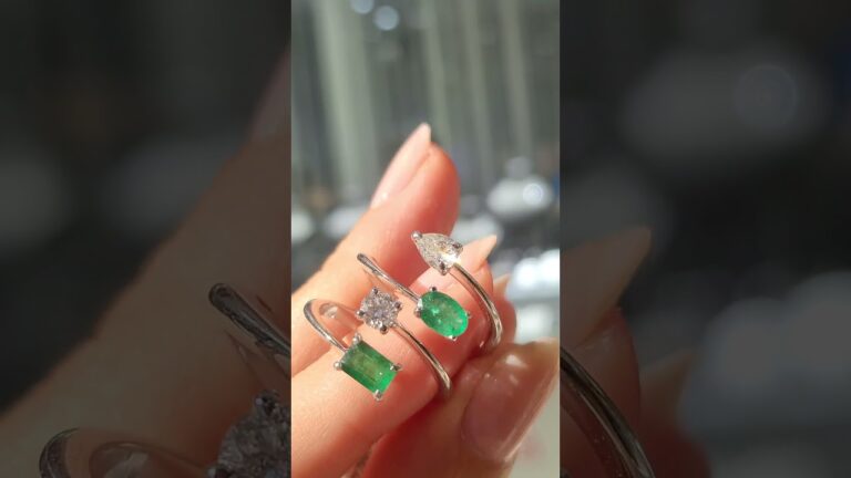 1.74 Ct Diamond and Emerald Designer Ring product video