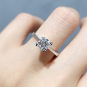 Outlet Pırlanta 0,70 Ct D Renk GIA Sertifikalı Tektaş Yüzük YZ10327