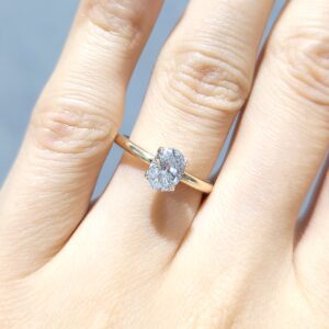 Outlet Pırlanta 0,70 Ct HRD Sertifikalı D Renk Oval Tektaş Yüzük YZ10285