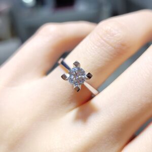 Outlet Pırlanta 0,70 Ct HRD Sertifikalı Tektaş Yüzük YZ10067