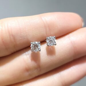 Outlet Pırlnta 0,83 Ct HRD Sertifikalı Tektaş Küpe KP02688