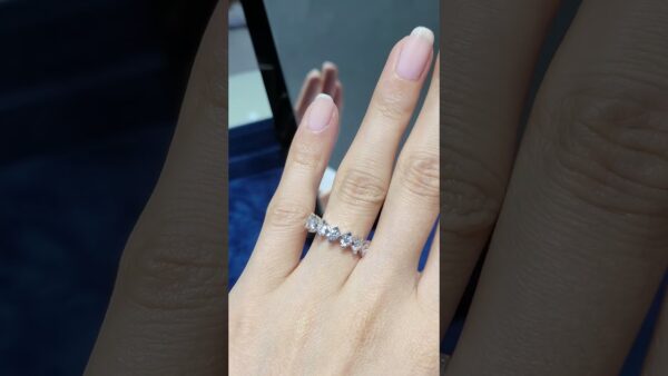 0.92 Ct Diamond Crossover Prong Half-Eternity product video