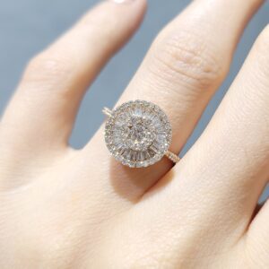 Outlet Pırlanta 0,62 Ct Baget ve Yuvarlak Kesim Yüzük KR00851