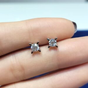 Outlet Pırlanta 0,62 Ct HRD Sertifikalı Tektaş Küpe KP02497