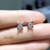 Outlet Pırlanta 0,62 Ct HRD Sertifikalı Tektaş Küpe KP02842
