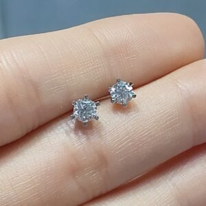 Outlet Pırlanta 0,62 Ct Tektaş Küpe KP02881