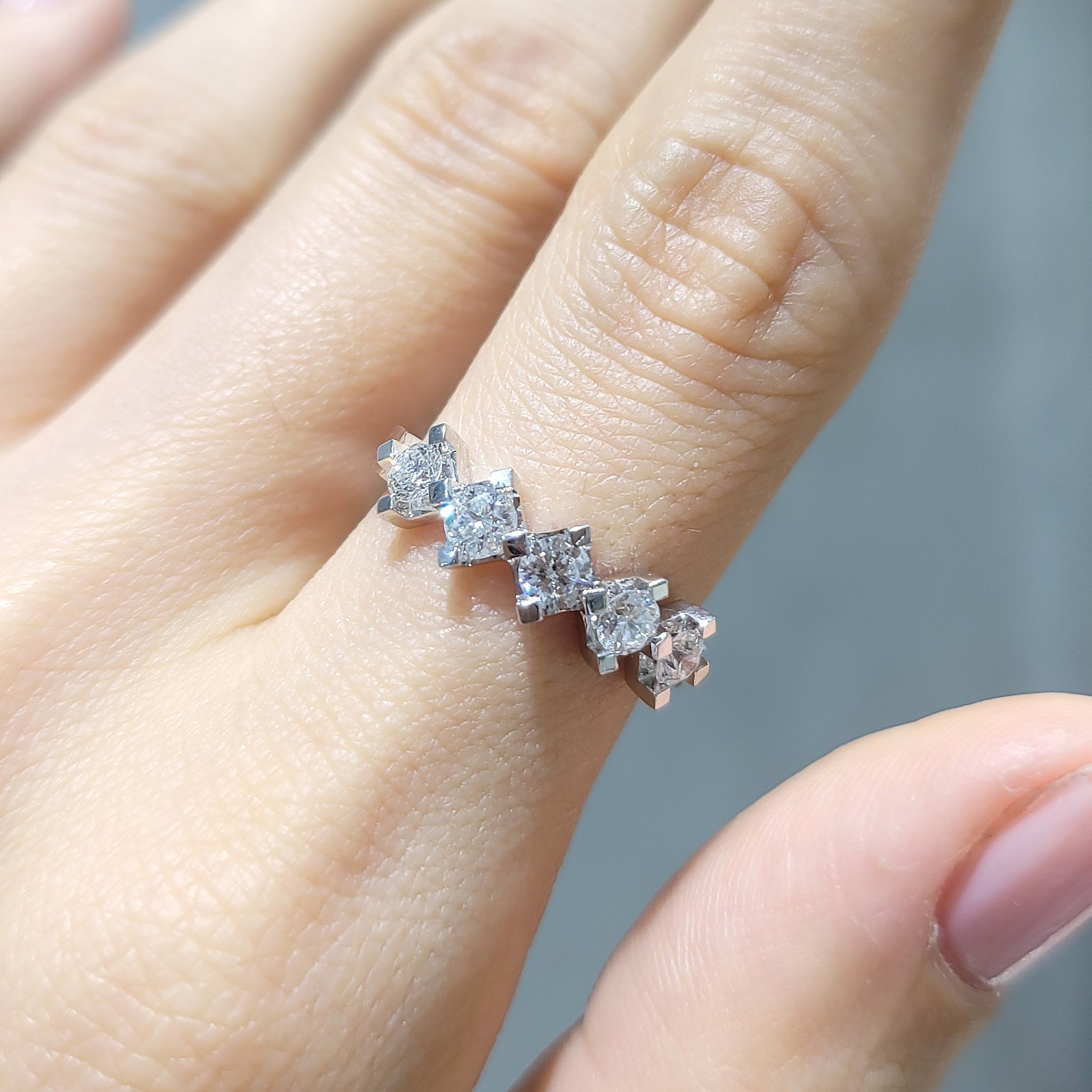 Outlet Pırlanta 0,64 Ct Beştaşlı Yarımtur Yüzük YZ10441