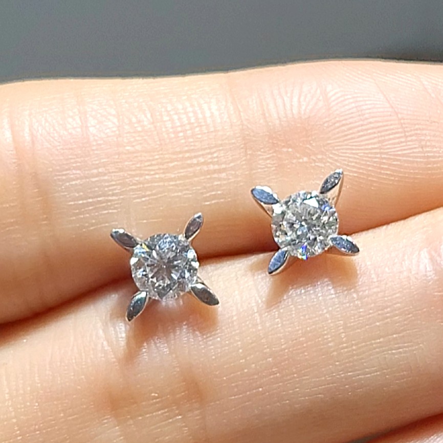 Outlet Pırlanta 1,04 Ct Tektaş Küpe KP02861