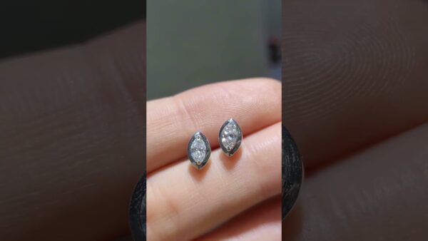Pırlanta 0,40 Ct Markiz Kesim Tektaş Küpe ürün videosu