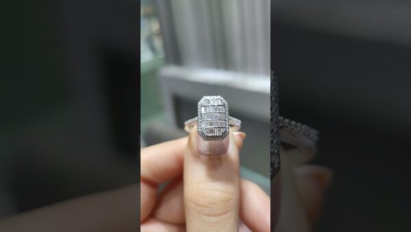 0.60 Ct Baguette Diamond Ring product video
