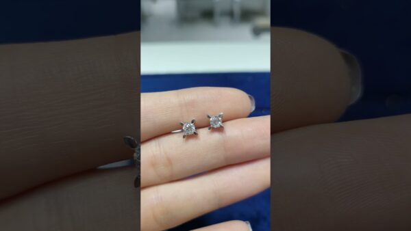 0.62 Ct HRD-Certified Solitaire Diamond Earrings product video