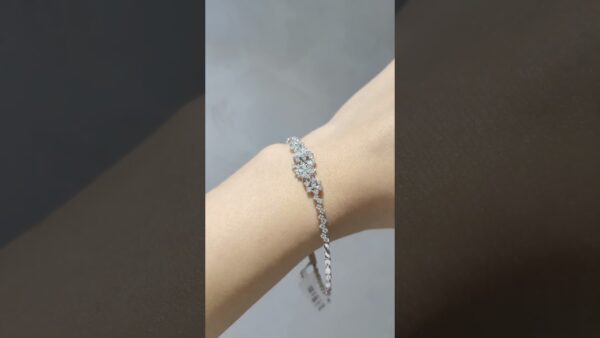 1.23 Ct Diamond Bracelet product video