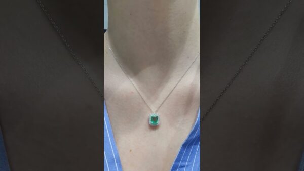1.60 Ct Diamond and Emerald Necklace product video