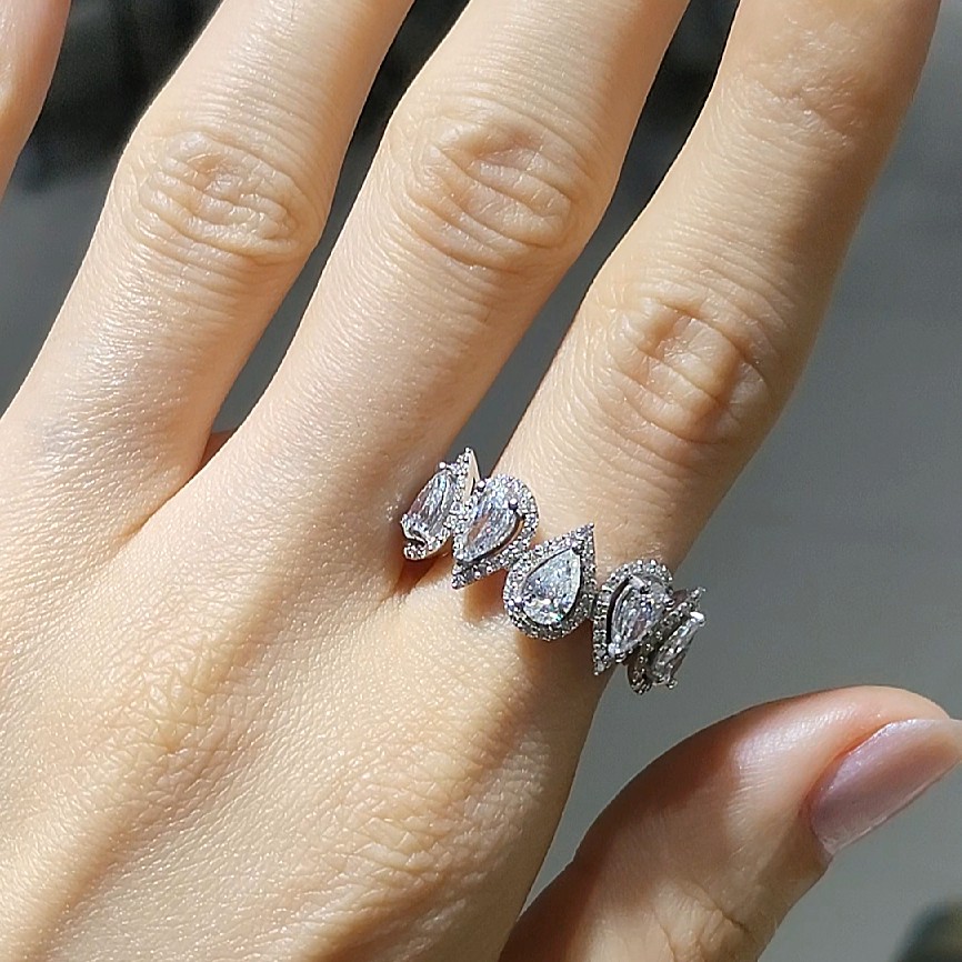 Outlet Pırlanta 2,06 Ct Damla Kesim Beştaş Yüzük KR00882