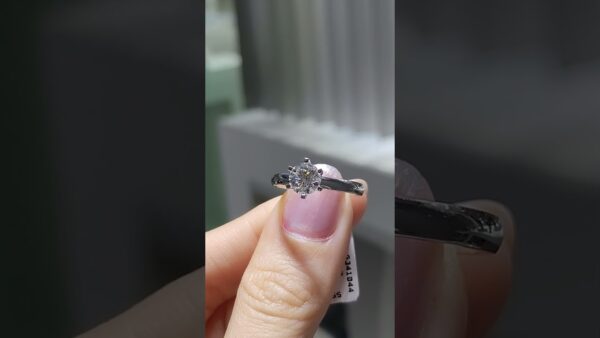 Pırlanta 1,00 Ct HRD Sertifikalı Tektaş Yüzük ürün videosu