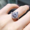 Outlet Pırlanta 0,76 Ct Damla Baget Yüzük KR00901