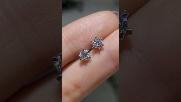 Pırlanta 0,60 Ct HRD Sertifikalı Tektaş Küpe ürün videosu